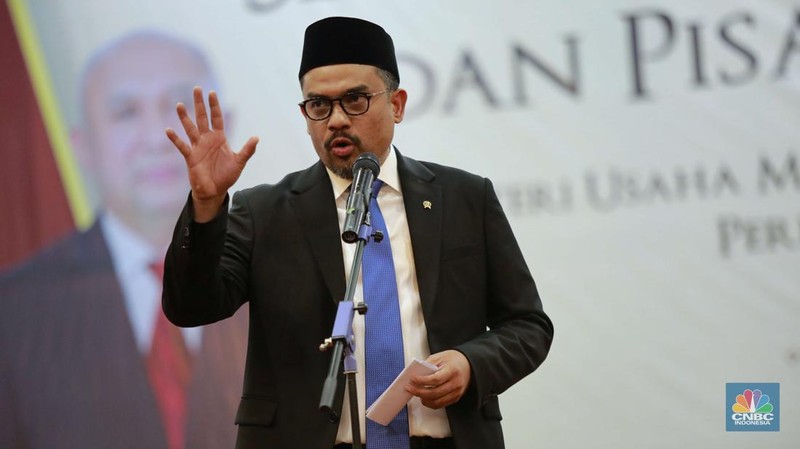 Menteri UMKM Maman Abdurrahman saat acara Serah terima jabatan dan pisah sambut kementerian Koperasi-UMKM Teten Masduki menteri periode 2019-2024 dengan Maman Abdurrahman Setiadi periode 2024-2029, di Gedung Smesco Kementerian UMKM, Jakarta, Senin (21/10/2024). (CNBC Indonesia/Muhammad Sabki)