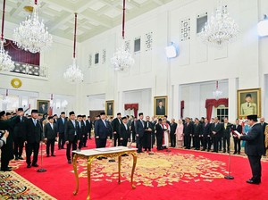 Prabowo Lantik Rini Widyantini Jadi MenPAN-RB Periode 2024-2029