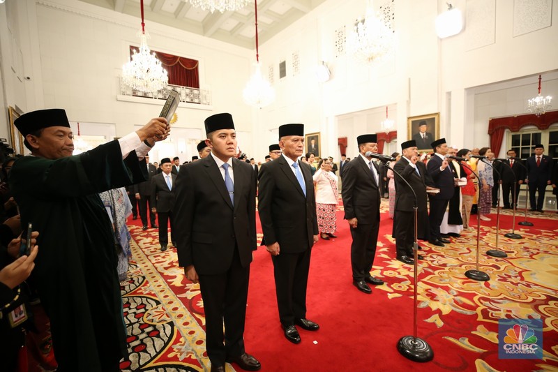 Pelantikan Wakil Menteri Kabinet Merah Putih Masa Jabatan 2024-2029 di Istana Negara, Jakarta, Senin (21/10/2024). (CNBC Indonesia/Tri Susilo) Pelantikan Wakil Menteri Kabinet Merah Putih Masa Jabatan 2024-2029 di Istana Negara, Jakarta, Senin (21/10/2024). (CNBC Indonesia/Tri Susilo)