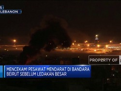 Video: Pesawat Mendarat di Bandara Beirut Sebelum Ledakan Besar