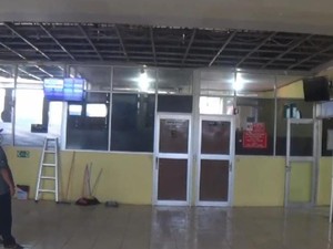 Brakk.. Plafon RSUD dr Soeroto Ngawi Ambrol, Pasien-Pengunjung Berhamburan