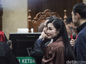 Tangis Harvey Moeis Bicara Sandra Dewi hingga Pesan ke Anak: Papa Bukan Koruptor