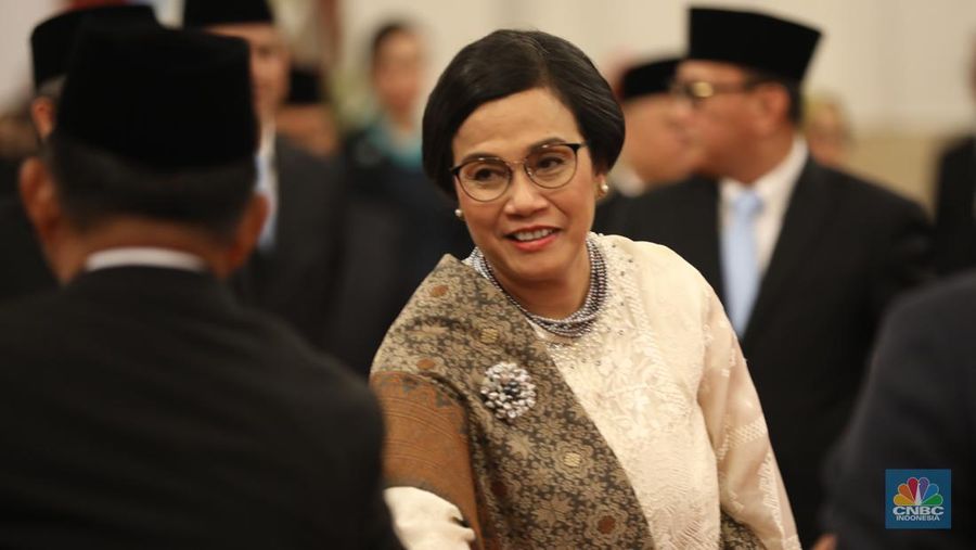 Sri Mulyani Indrawati (SMI) usai dilantik sebagai Menteri Keuangan oleh Presiden Prabowo Subianto di Istana Negara, Jakarta, Senin (21/10/2024). (վ/Tri Susilo)