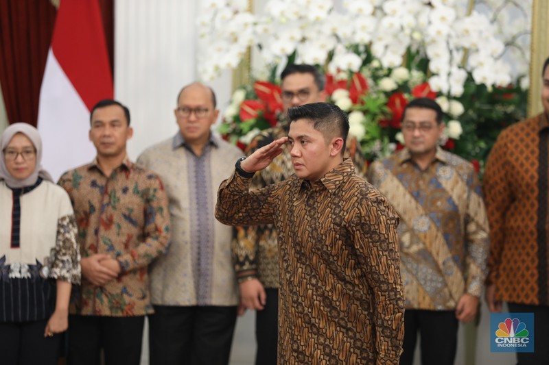 Presiden RI Prabowo Subianto mengumumkan nama nama menteri kabinet merah putih di Istana Negara, Jakarta, Minggu, 20/10. (CNBC Indonesia Tri Susilo) Presiden RI Prabowo Subianto mengumumkan nama nama menteri kabinet merah putih di Istana Negara, Jakarta, Minggu, 20/10. (CNBC Indonesia Tri Susilo)
