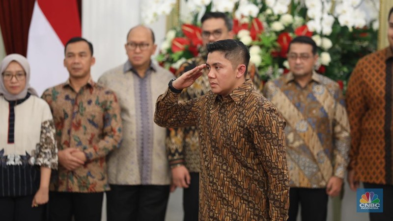 Presiden RI Prabowo Subianto mengumumkan nama nama menteri kabinet merah putih di Istana Negara, Jakarta, Minggu, 20/10. (CNBC Indonesia Tri Susilo)