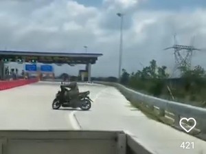 Video Viral Pemotor Masuk Jalan Tol di Klaten, Akhirnya Putar Balik