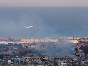 Israel Serang Akses Jalan Bandara Beirut, 3 Orang Tewas