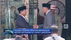 Video: Prabowo Serahkan Memorandum ke Menteri Pertahanan Baru
