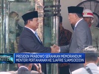 Video: Prabowo Serahkan Memorandum ke Menteri Pertahanan Baru