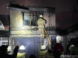 Kebakaran Rumah di Cilandak Jaksel Akibat Korsleting, Api Sudah Padam