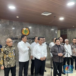 Usai Rapat dengan Mentan, Erick Thohir Beri Peringatan Keras Hal Pupuk