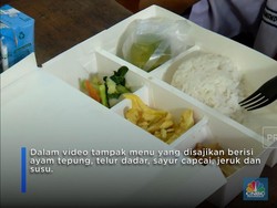 Perdana sebagai Wapres, Gibran Bagi-bagi Makan Bergizi Gratis