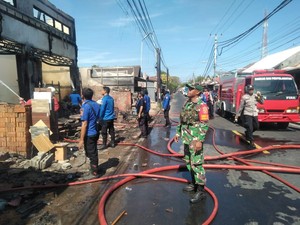 Pria di Buleleng Bakar Toko Kakaknya gegara Rebutan Warisan