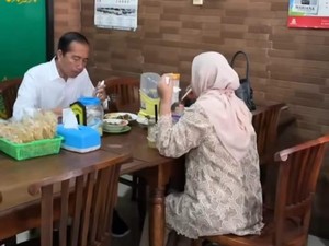 Jokowi Diundang Rapat RT hingga Diajak Arisan Bapak-bapak