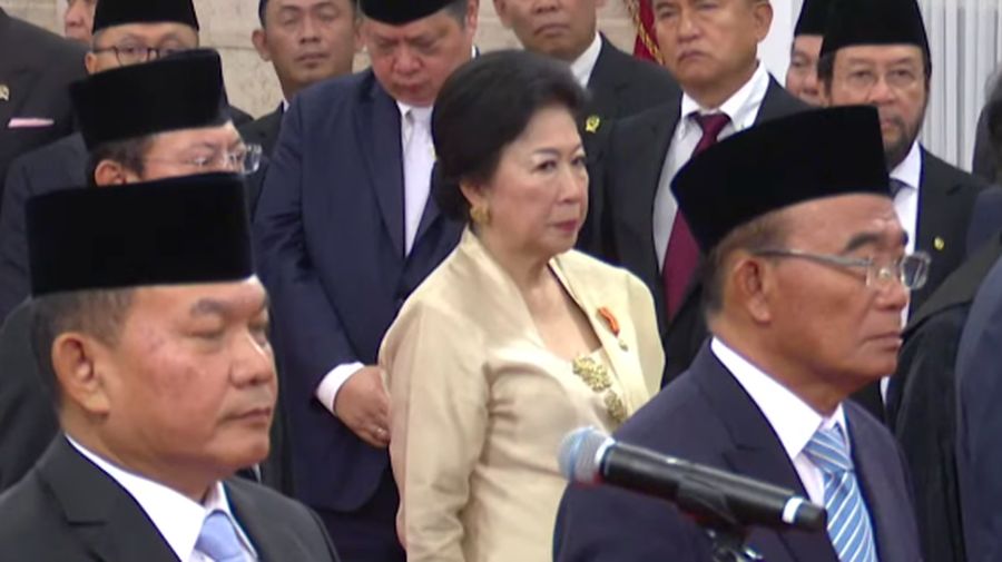 Prof. Mari Elka Pangestu diangkat sebagai Utusan Khusus Presiden Bidang Perdagangan Internasional dan Kerja Sama Multilateral oleh Presiden Prabowo Subianto di Istana Negara, Jakarta, Selasa (22/10/2024). (Tangkapan Layar Youtube Sekretariat Presiden)