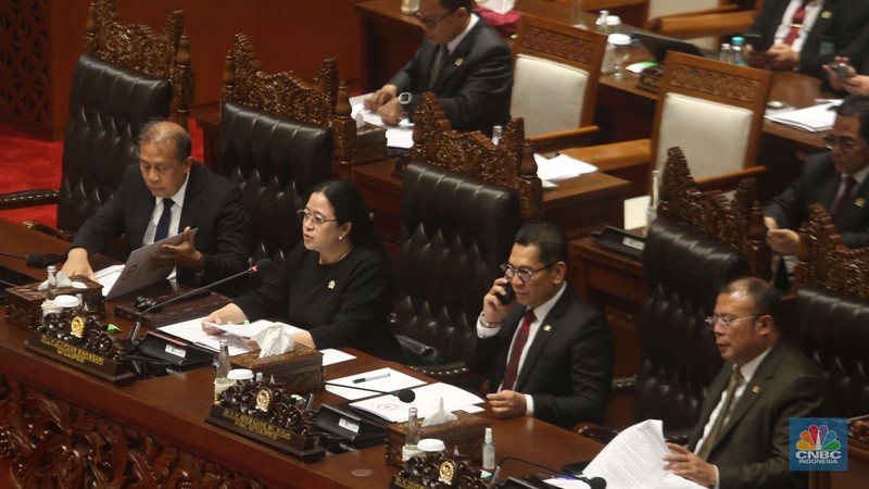 Rapat Paripurna DPR Mitra Kerja Komis I hingga Komisi XIII. (CNBC Indonesia/Muhammad Sabki)