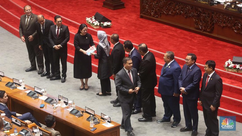 Rapat Paripurna DPR Mitra Kerja Komis I hingga Komisi XIII. (CNBC Indonesia/Muhammad Sabki)