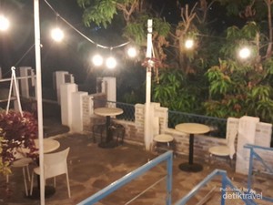 Nongkrong di Kedai Kopi yang Ramah Lingkungan dari Bandung