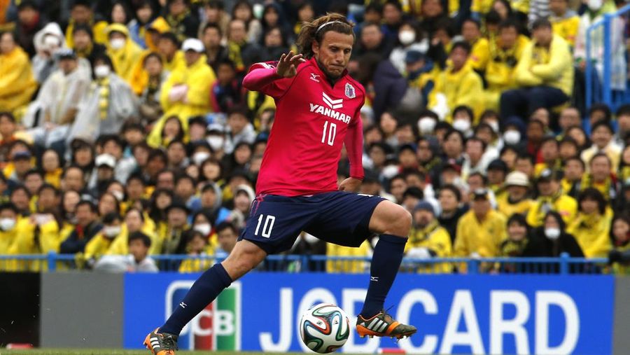 Diego Forlan. (AP Photo/Shuji Kajiyama)