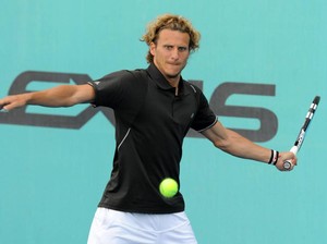 Eks MU Diego Forlan Segera Debut di Turnamen Tenis ATP