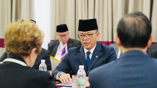 Momen Menlu Sugiono Temui Presiden NDB di KTT BRICS Plus Rusia