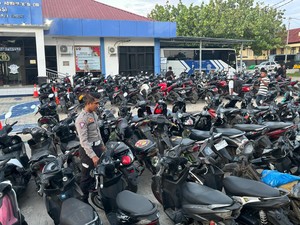 Ratusan Kendaraan Tanpa Pelat-STNK Kedaluwarsa Berkeliaran di Labuan Bajo
