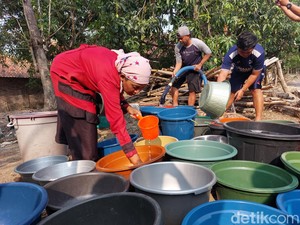 Kekeringan Landa Kampung Kedung Jumbleng Kota Cirebon