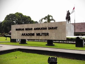8 Sekolah Kedinasan di Jawa Tengah Lengkap dengan Program Studinya