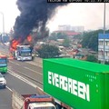 Detik-Detik Bus Pariwisata Bawa Rombongan Anak TK Terbakar di Tol