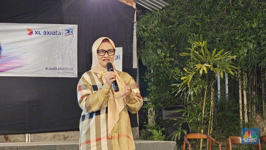 CEO PT XL Axiata Tbk. Dian Siswarini