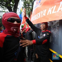 Sejarah Kelam & Cerita Pahit Dibalik Hari Buruh 1 Mei