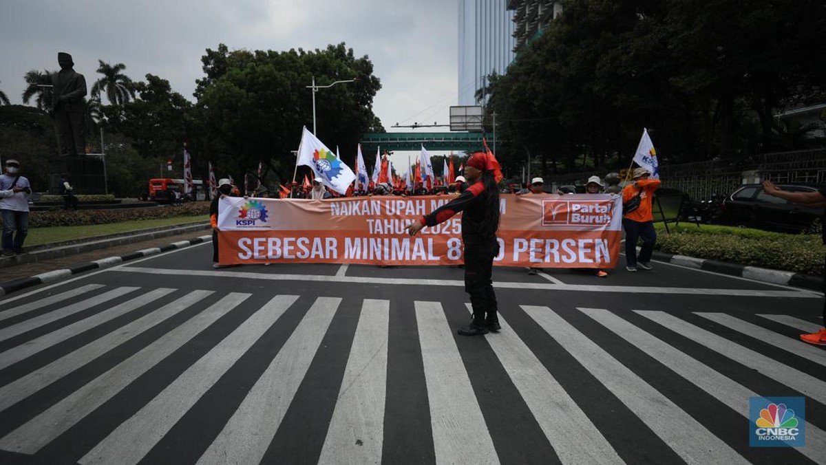 Pengumuman UMP 2025 Terlambat: Kabar Menanti Hingga Desember!
