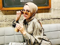 Medina Zein Comeback, Bikin Bisnis dari Modal Pas-pasan Medina Zein Comeback, Bikin Bisnis dari Modal Pas-pasan