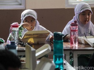 Bakal Revisi Perda, Sekolah Gratis di Jakarta Ditargetkan Terealisasi Juli 2025