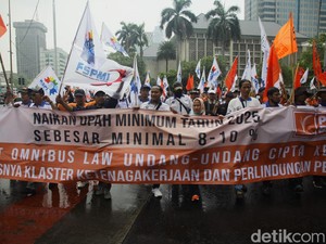 Buruh Ancam Mogok Nasional Jika Tuntutan Upah Naik Ditolak