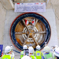 Bor Raksasa MRT Keruk Perut Bumi Jakarta, Bikin Terowongan Kota-Glodok