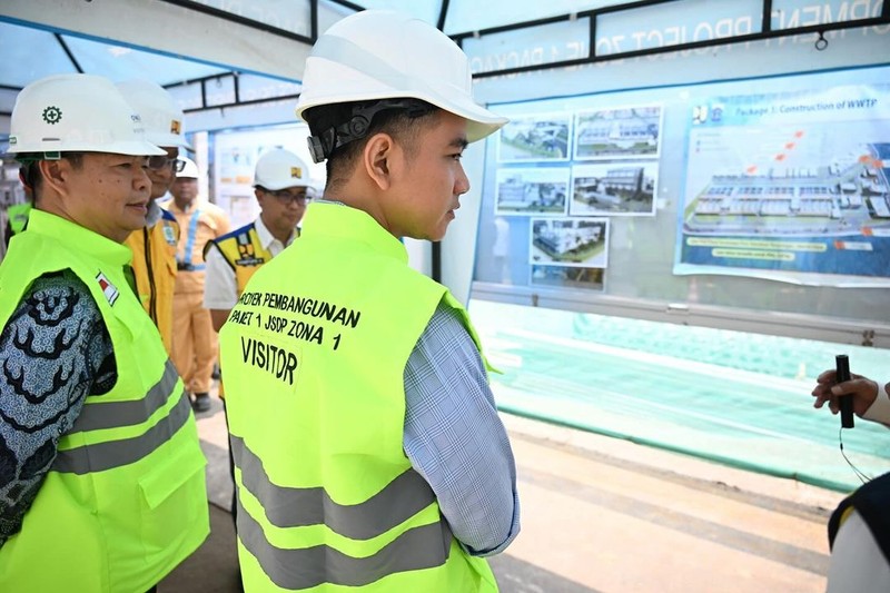 Wakil Presiden Gibran Rakabuming Raka meninjau proyek Jakarta Sewerage Development Project (JSDP) Zona 1. (Instagram/gibran_rakabuming)