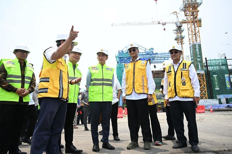 Wakil Presiden Gibran Rakabuming Raka meninjau proyek Jakarta Sewerage Development Project (JSDP) Zona 1. (Instagram/gibran_rakabuming)