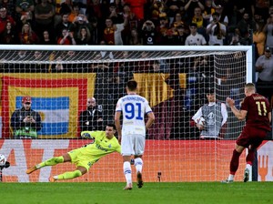 Roma Vs Kiev: Penalti Dovbyk Menangkan Serigala Ibu Kota