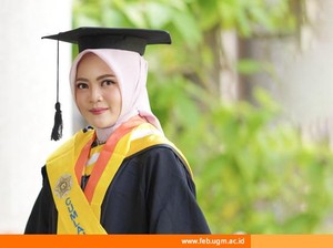 Bisa Lulus S1-S2 Cum Laude dari UGM, Begini Tips Sukses Kuliah ala Hersanti