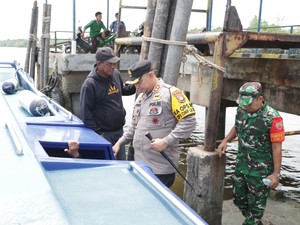 Bupati-Kapolres Siak Cek TPS di Kampung Teluk Lanus, Lokasi Rawan Harimau