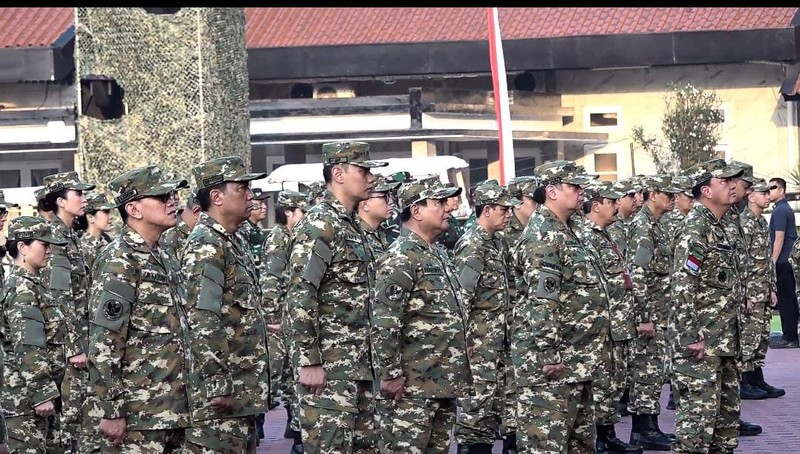 Momen Prabowo dan jajaran kabinet retreat di Magelang (dok. Tim Media Prabowo) Momen Prabowo dan jajaran kabinet retreat di Magelang (dok. Tim Media Prabowo)