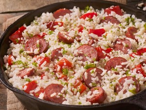 Resep Nasi Sosis dan Paprika yang Gurih Pedas Untuk Sarapan Praktis