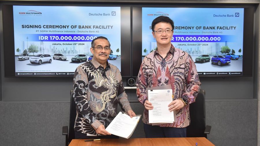 Signing Ceremony of Bank Faicilty PT SGMW Multifinance Indonesia - Deutsche Bank AG. (Dok. SGMW Multifinance Indonesia)