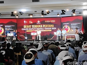 Subrata Kritik Birokrasi Pemerintah di Bangli Saat Sedana Arta-Diar Menjabat
