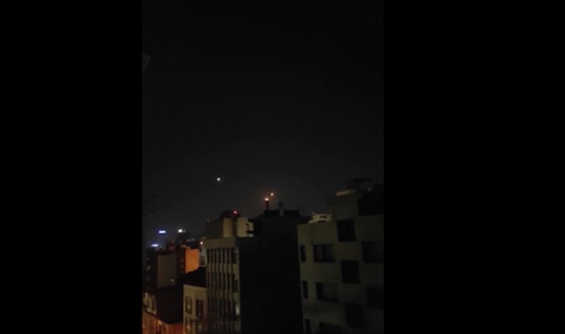 Israel serang Iran. (Tangkapan Layar/Reuters) Israel serang Iran. (Tangkapan Layar/Reuters)