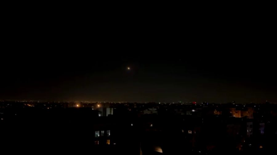 Israel serang Iran. (Tangkapan Layar/Reuters)