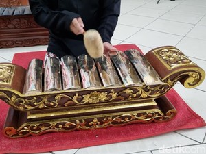 Perajin Gilangharjo Produksi Gamelan Perunggu, Harga Satu Setnya Fantastis!