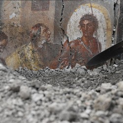Kisah Tragis Keluarga di Pompeii: Barikade Pintu Diterjang Awan Panas