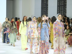 Aleza, Hameeda, Kami. hingga Nadjani, Pamer Koleksi New York di JFW 2025
